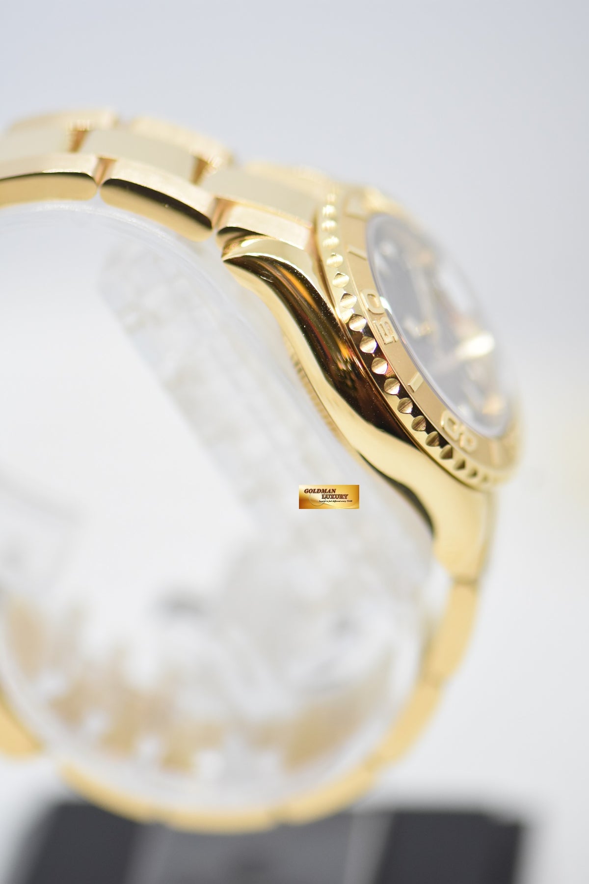 ROLEX OYSTER YACHTMASTER 29mm YELLOW GOLD IN BRACELET TAHITIAN MOP DIAL 169628 (MINT)
