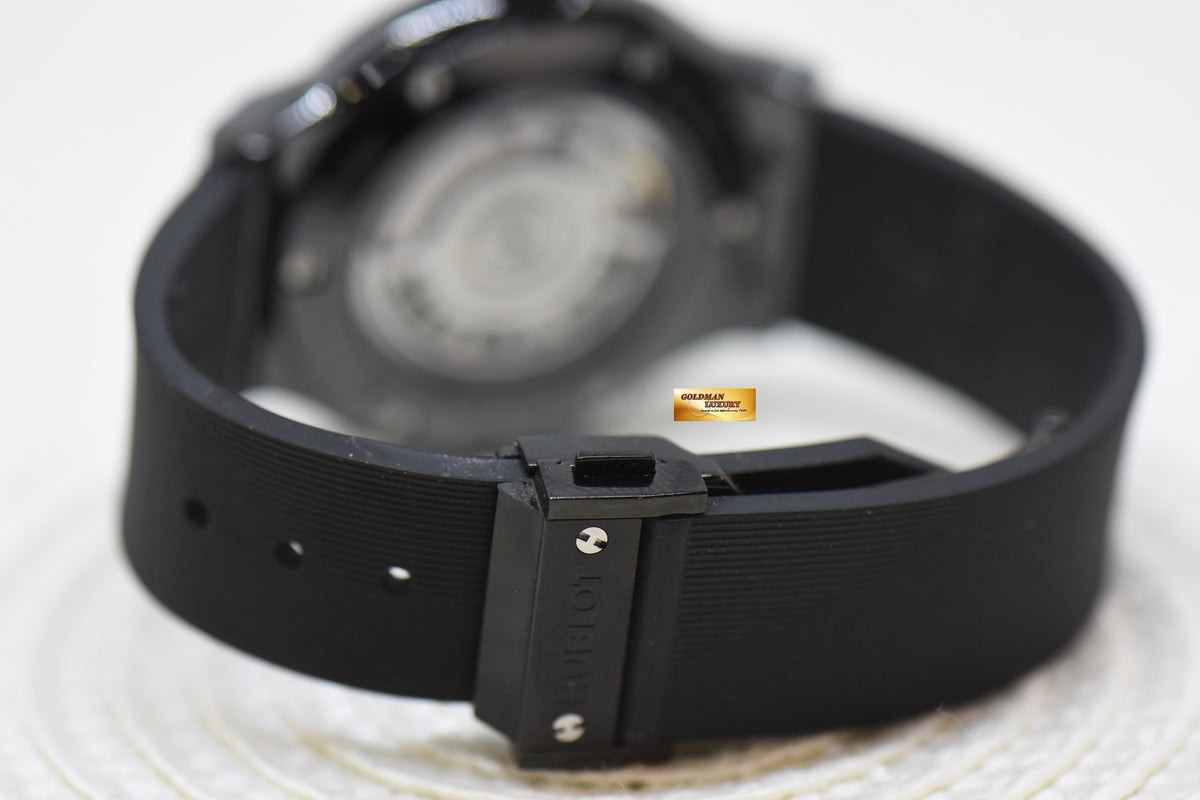 HUBLOT CLASSIC FUSION BLACK MAGIC 38mm CERAMIC AUTOMATIC BLACK 565.CM.1470.RX (MINT)