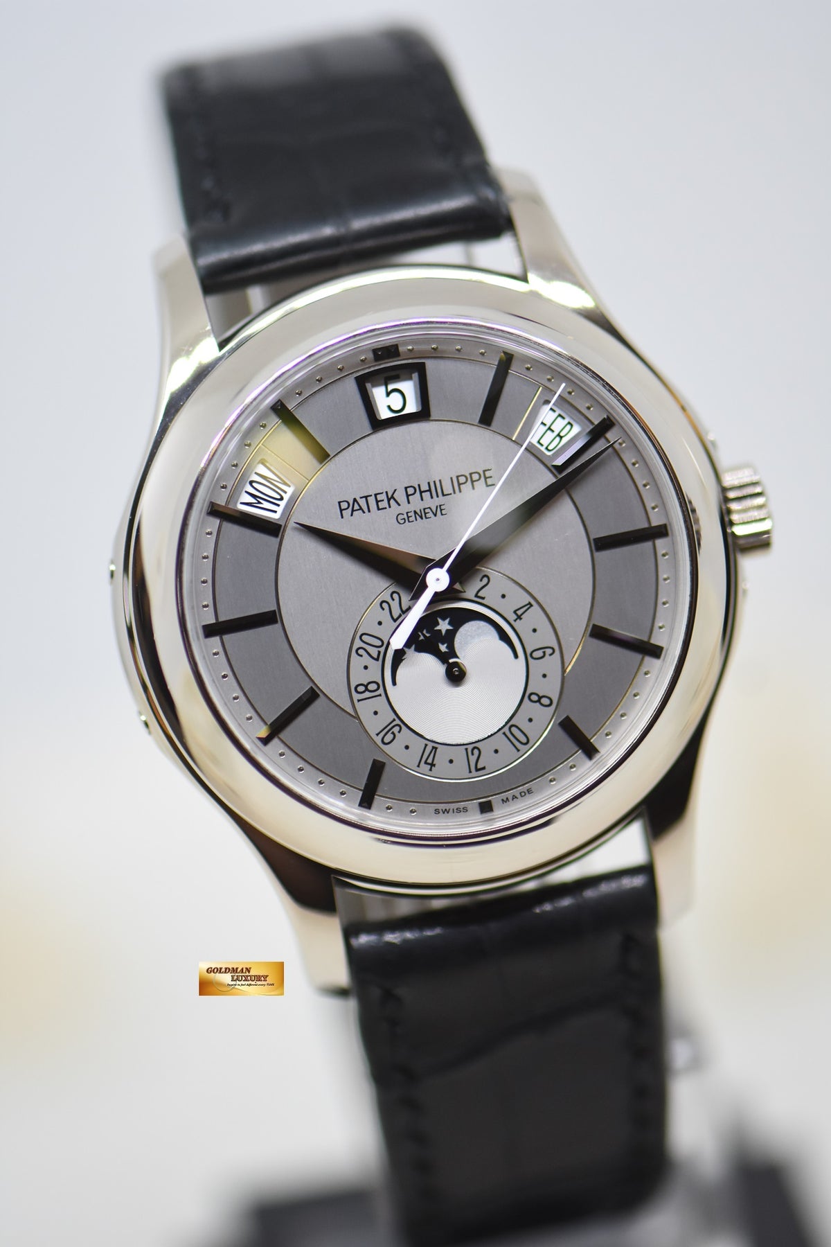 PATEK PHILIPPE ANNUAL CALENDAR 40mm MOONPHASE WHITE GOLD IN GREY DIAL AUTOMATIC 5205G (MINT)