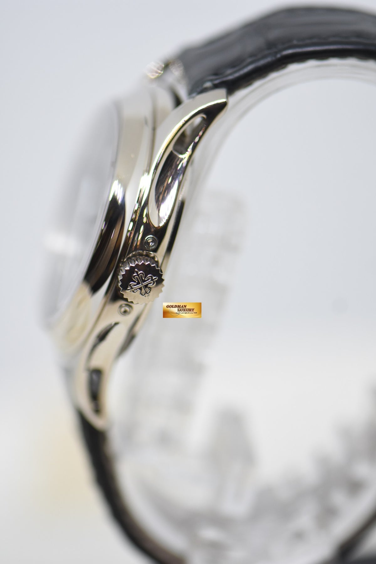 PATEK PHILIPPE ANNUAL CALENDAR 40mm MOONPHASE WHITE GOLD IN GREY DIAL AUTOMATIC 5205G (MINT)