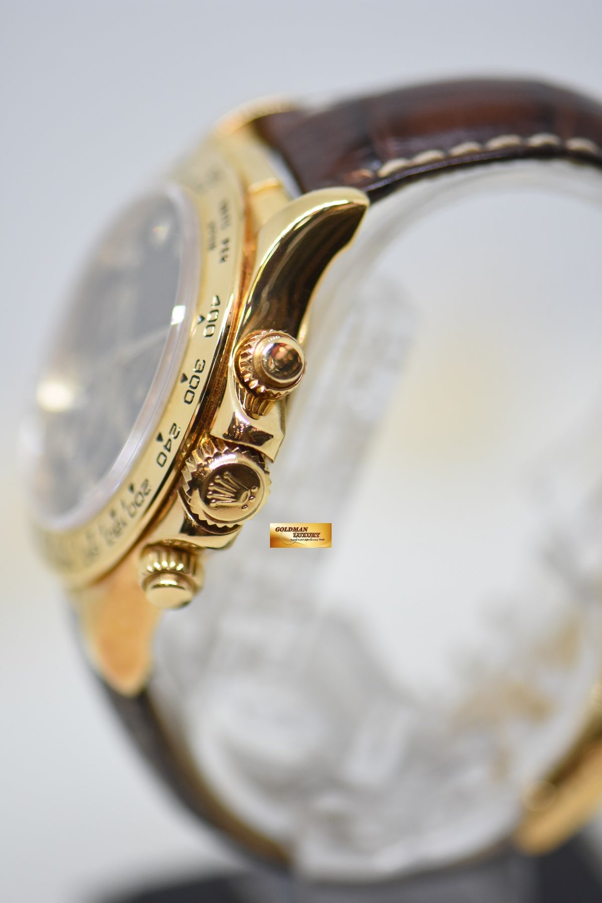 ROLEX OYSTER DAYTONA ZENITH CHRONOGRAPH 40mm YELLOW GOLD IN LEATHER BLACK DIAMOND DIAL 16518 (MINT)