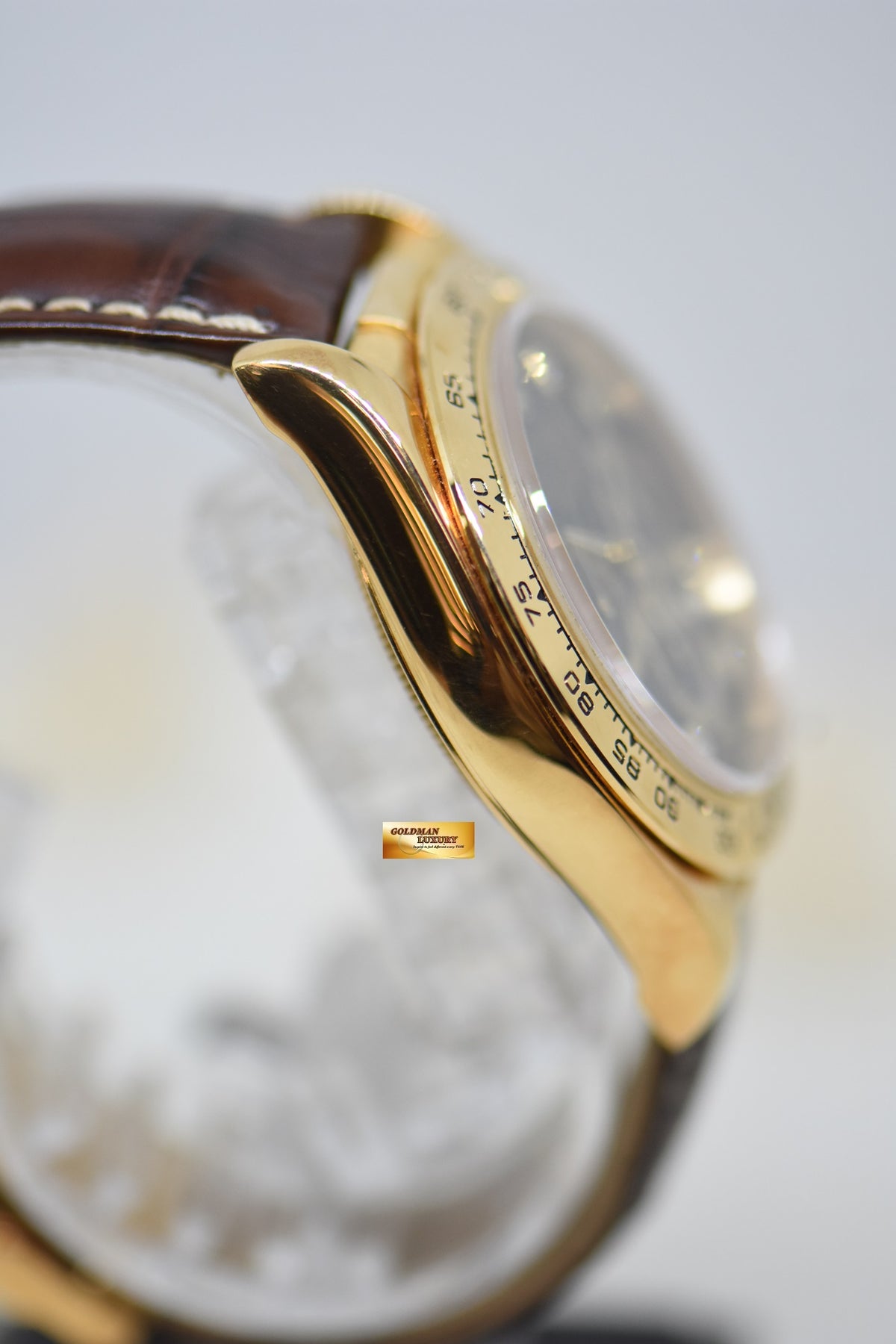 ROLEX OYSTER DAYTONA ZENITH CHRONOGRAPH 40mm YELLOW GOLD IN LEATHER BLACK DIAMOND DIAL 16518 (MINT)