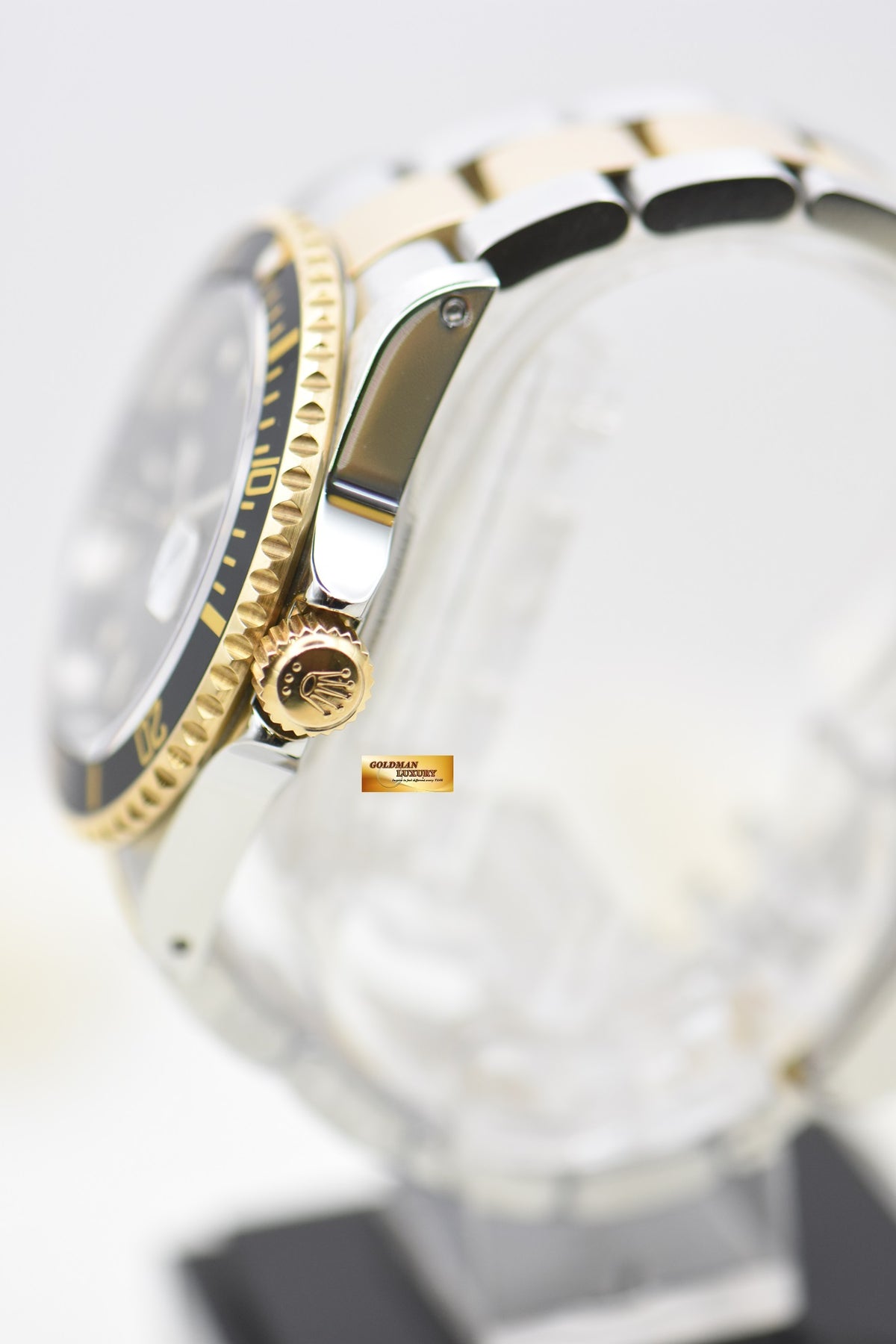 ROLEX OYSTER SUBMARINER 40mm HALF-GOLD IN OYSTER BRACELET BLACK DIAL 16613 (MINT)