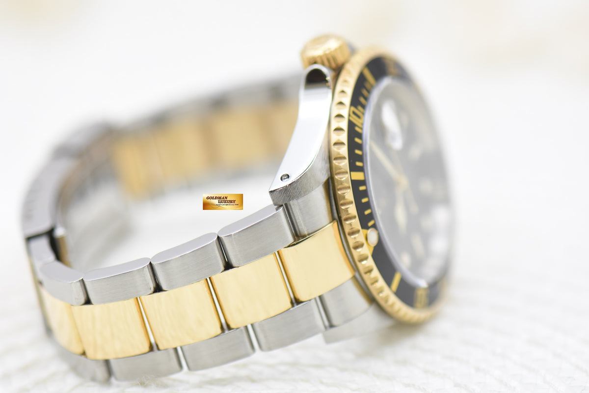ROLEX OYSTER SUBMARINER 40mm HALF-GOLD IN OYSTER BRACELET BLACK DIAL 16613 (MINT)