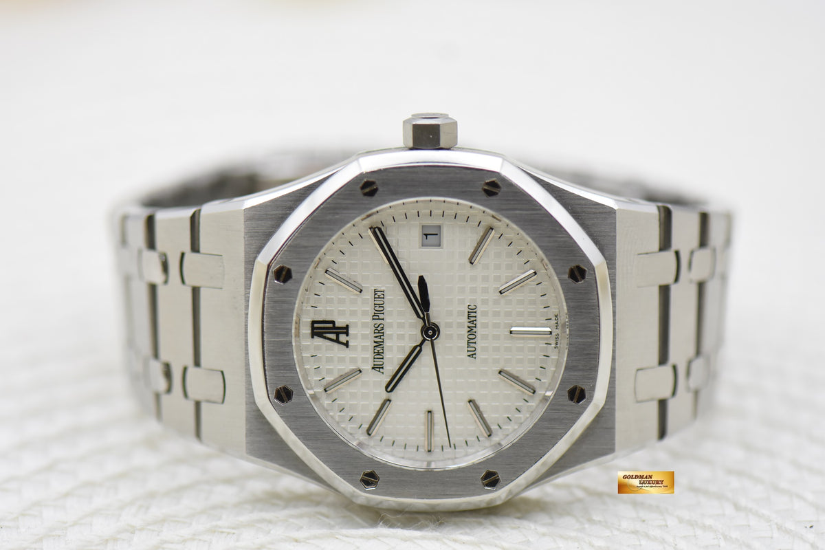 AUDEMARS PIGUET ROYAL OAK 39mm STEEL BRACELET WHITE DIAL AUTOMATIC 15300ST (MINT)