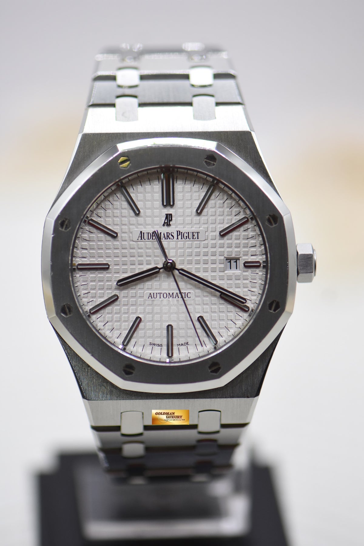 AUDEMARS PIGUET ROYAL OAK 41mm STEEL BRACELET WHITE DIAL AUTOMATIC 15400ST (UNPOLISHED)