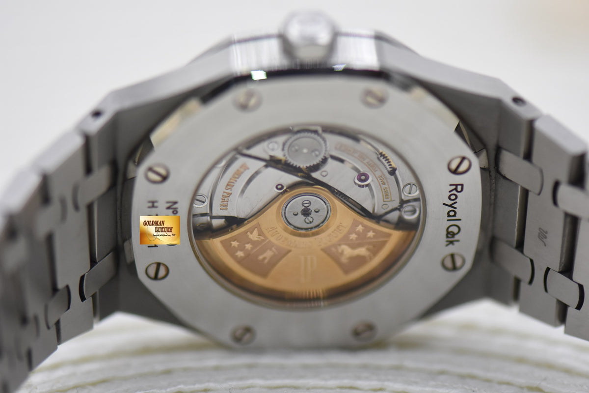 AUDEMARS PIGUET ROYAL OAK 41mm STEEL BRACELET WHITE DIAL AUTOMATIC 15400ST (UNPOLISHED)