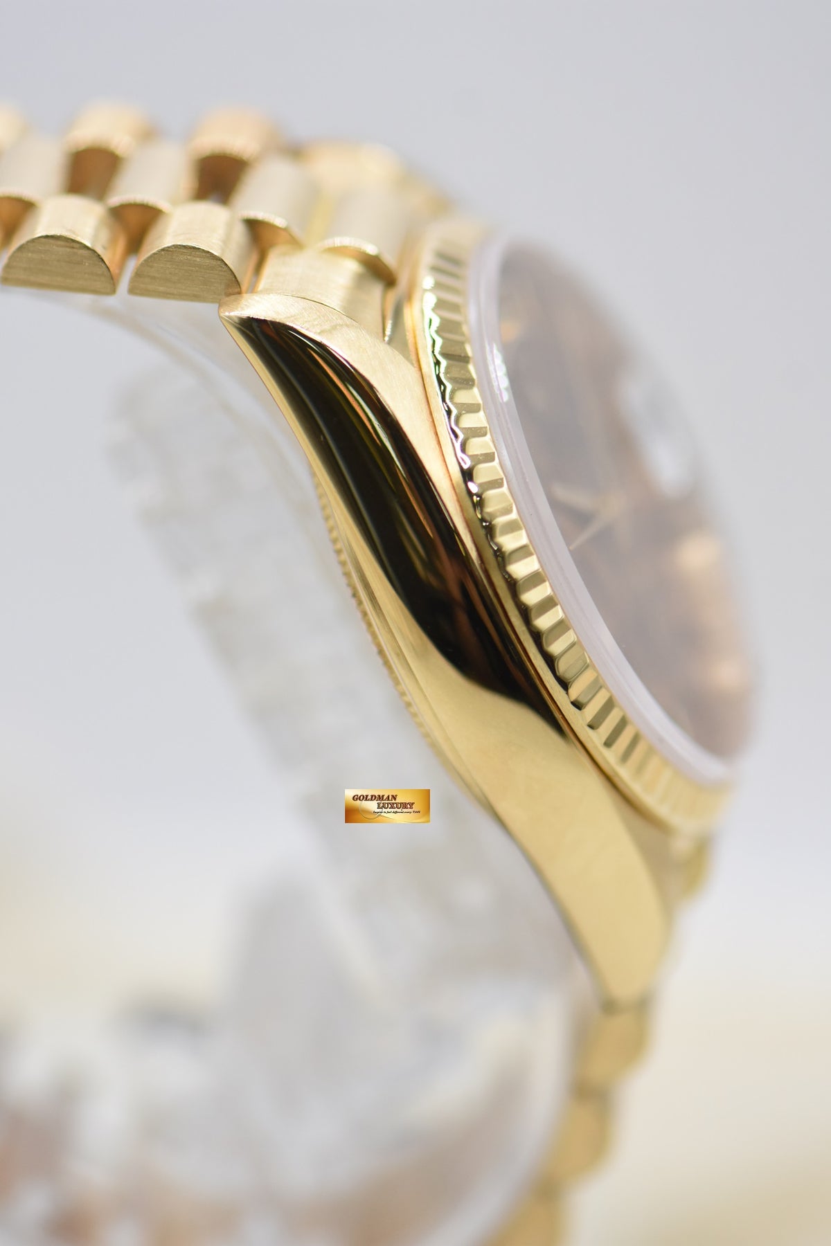 ROLEX OYSTER PERPETUAL DAY-DATE 36mm PRESIDENT 18K YELLOW GOLD ORIGINAL BURLWOOD DIAL IN ORIGINAL PRESIDENT BRACELET 18038 (MINT)