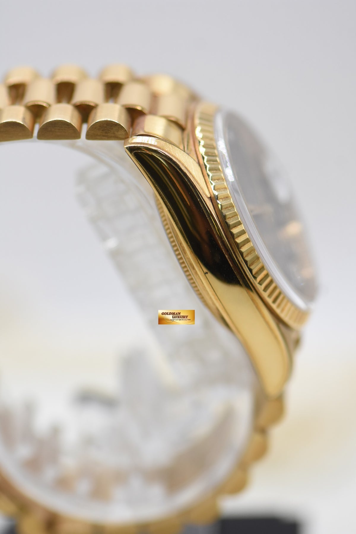 ROLEX OYSTER PERPETUAL DAY-DATE 36mm PRESIDENT 18K YELLOW GOLD ORIGINAL BROWN-HUE DIAMOND DIAL IN ORIGINAL PRESIDENT BRACELET 18038 (MINT)