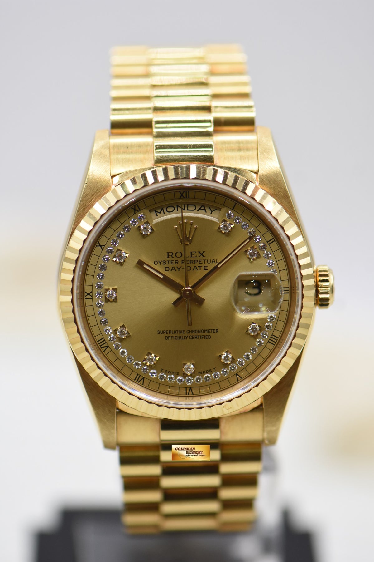 ROLEX OYSTER PERPETUAL DAY-DATE 36mm PRESIDENT 18K YELLOW GOLD ORIGINAL DIAMOND DIAL IN ORIGINAL PRESIDENT BRACELET 18238 (MINT)