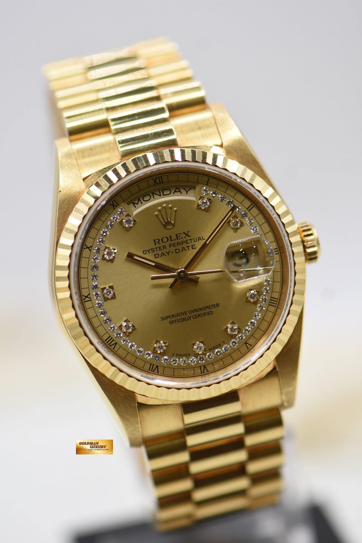 ROLEX OYSTER PERPETUAL DAY-DATE 36mm PRESIDENT 18K YELLOW GOLD ORIGINAL DIAMOND DIAL IN ORIGINAL PRESIDENT BRACELET 18238 (MINT)