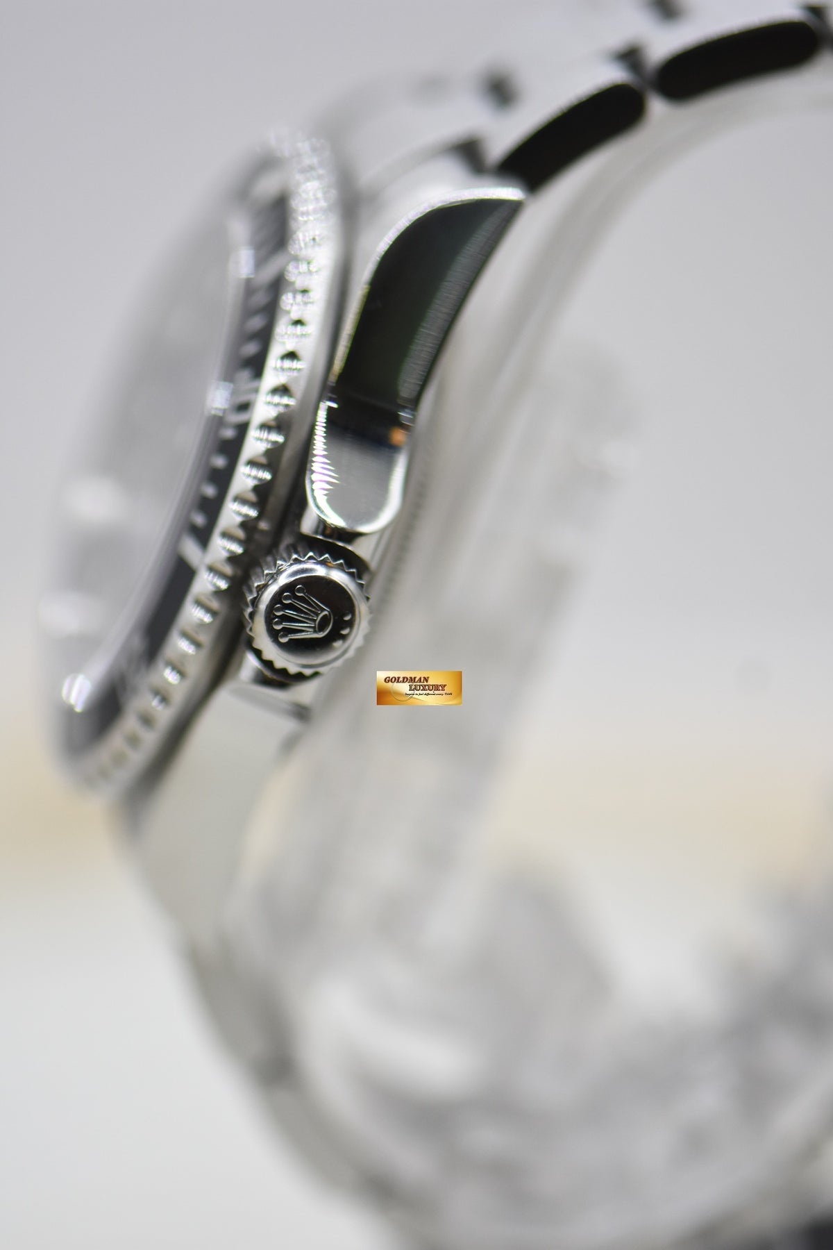 ROLEX OYSTER SEA-DWELLER 40mm OYSTER STEEL BRACELET BLACK 16600 (MINT)