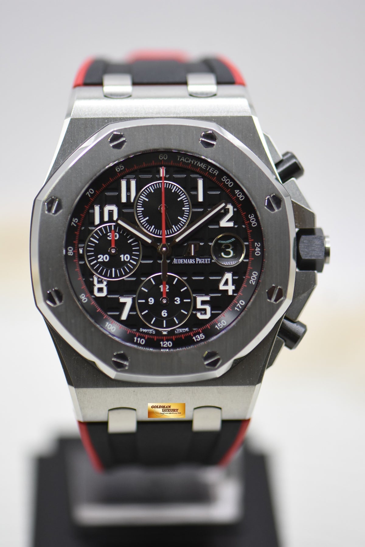 AUDEMARS PIGUET ROYAL OAK OFFSHORE CHRONOGRAPH 42mm “VAMPIRE” STEEL IN RUBBER STRAP BLACK DIAL AUTOMATIC 26470ST (UNPOLISHED-MINT)