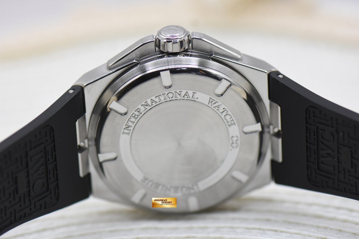 IWC INGENIEUR 46mm STEEL IN RUBBER STRAP AUTOMATIC BLACK IW3236-01 (MINT)