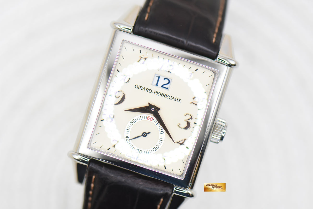 GIRARD PERRAGAUX VINTAGE 1945 STEEL IN LEATHER STRAP BIG DATE AUTOMATIC 25805 (MINT)