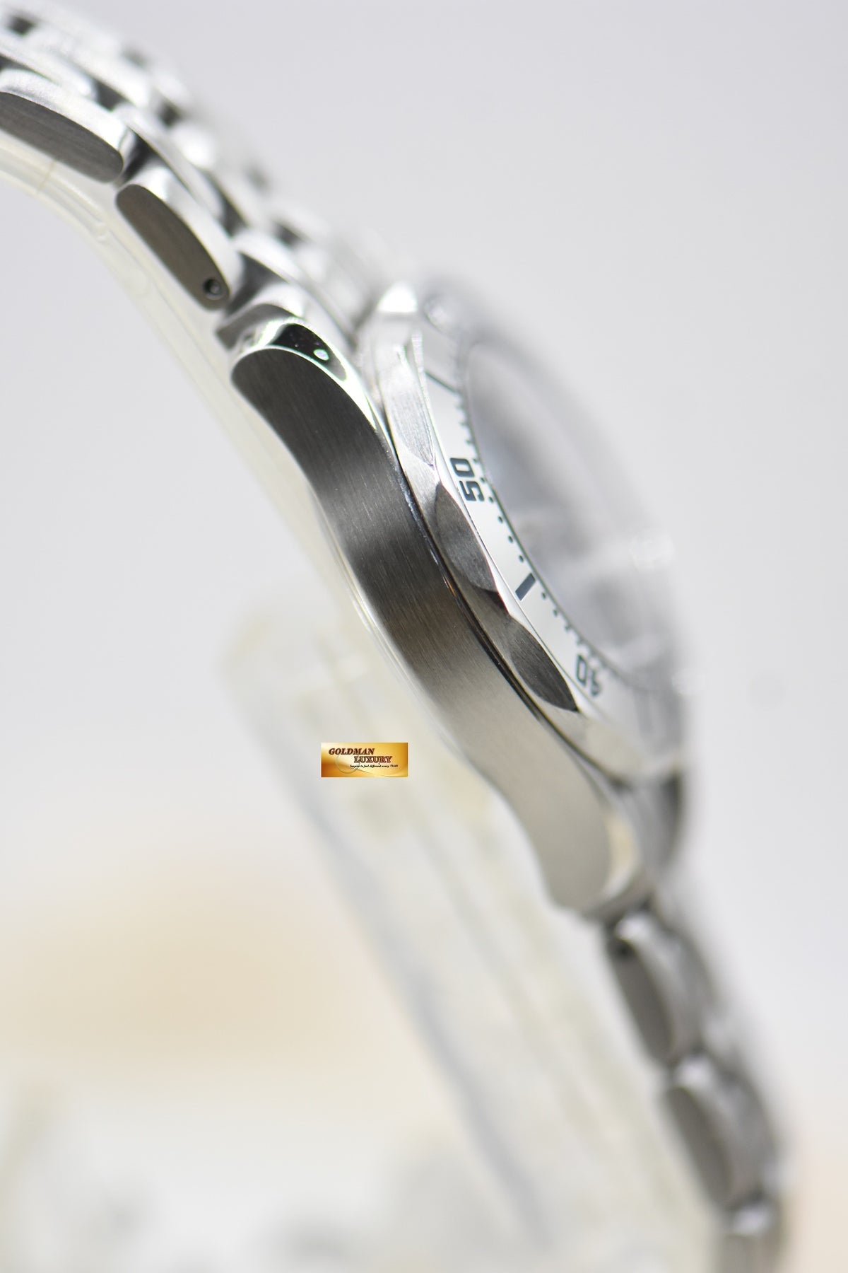 OMEGA SEAMASTER 300m LADIES 28mm STEEL QUARTZ (MINT)