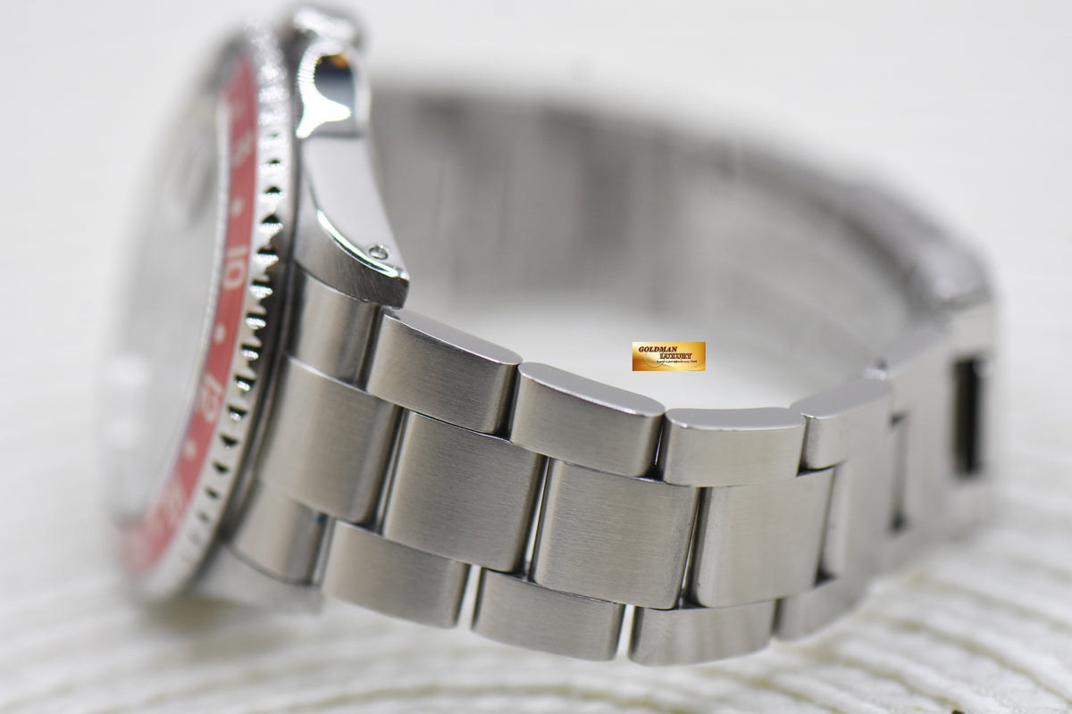 ROLEX OYSTER GMT-MASTER II 40mm RED/BLACK COKE BEZEL STEEL OYSTER BRACELET 16710 (MINT) ((Comes with Original Black Bezel))