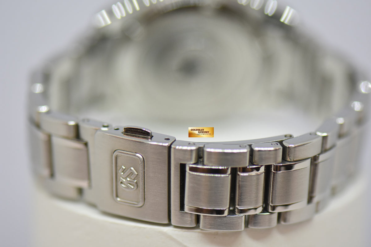 SEIKO GRAND SEIKO 37mm STEEL IN BRACELET SILVER DIAL AUTOMATIC SBGR001 (MINT)