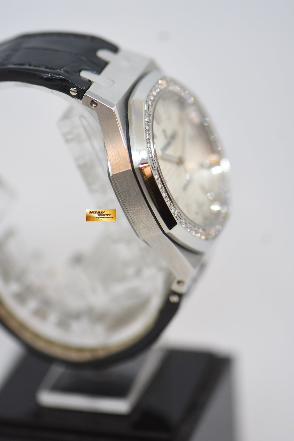 AUDEMARS PIGUET ROYAL OAK 37mm STEEL IN LEATHER STRAP SILVERED-WHITE DIAL DIAMOND BEZEL AUTOMATIC 15451ST (UNPOLISHED)