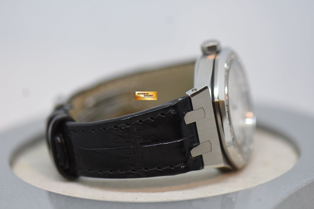 AUDEMARS PIGUET ROYAL OAK 37mm STEEL IN LEATHER STRAP SILVERED-WHITE DIAL DIAMOND BEZEL AUTOMATIC 15451ST (UNPOLISHED)