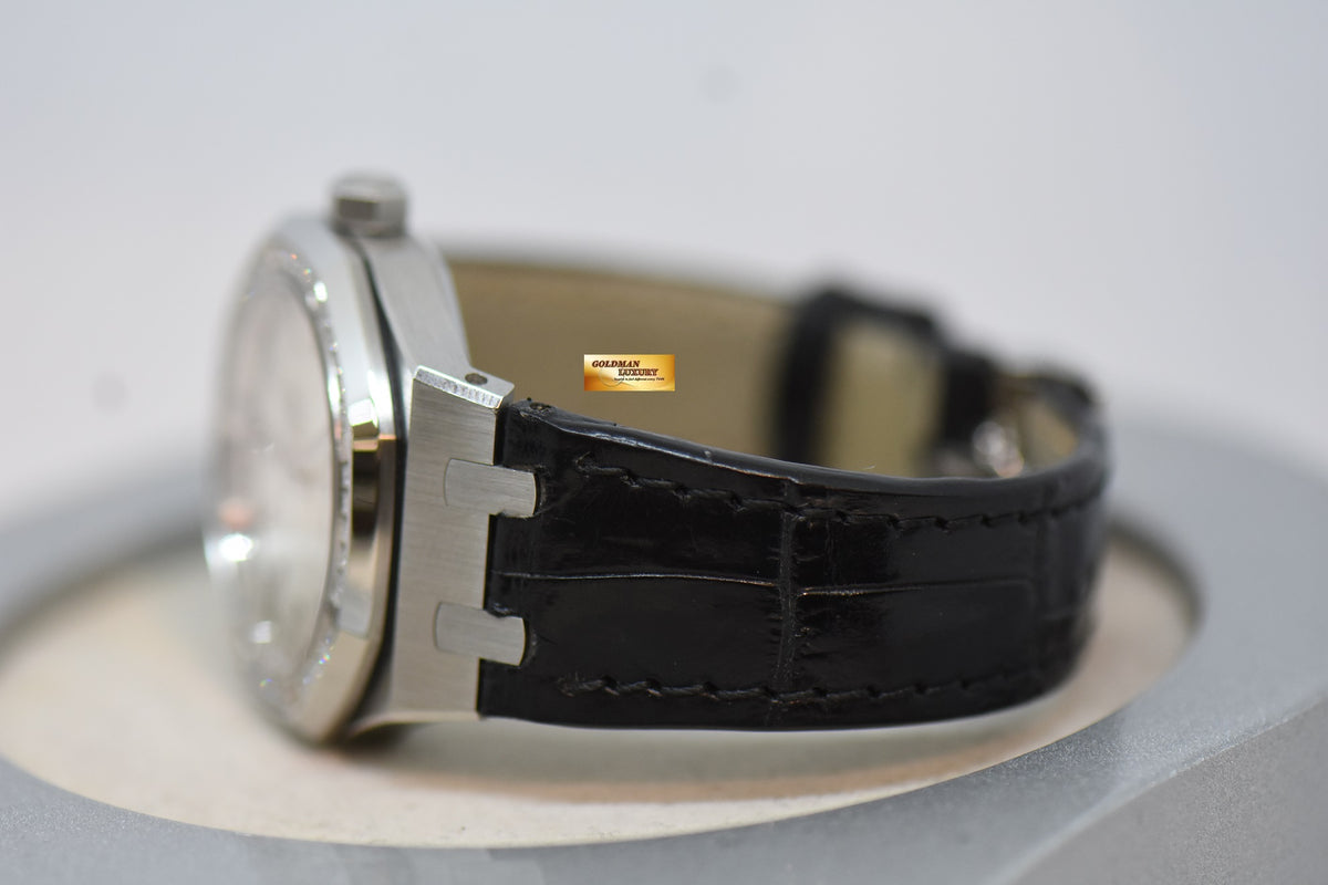 AUDEMARS PIGUET ROYAL OAK 37mm STEEL IN LEATHER STRAP SILVERED-WHITE DIAL DIAMOND BEZEL AUTOMATIC 15451ST (UNPOLISHED)