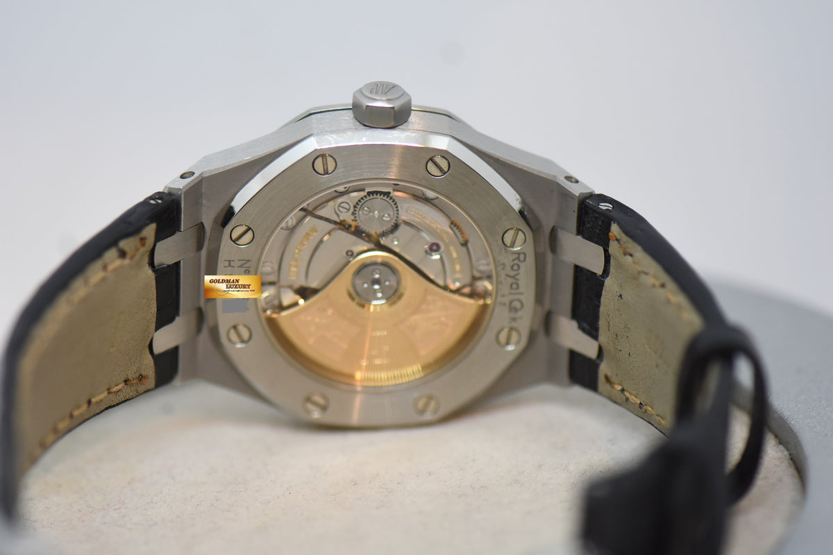 AUDEMARS PIGUET ROYAL OAK 37mm STEEL IN LEATHER STRAP SILVERED-WHITE DIAL DIAMOND BEZEL AUTOMATIC 15451ST (UNPOLISHED)