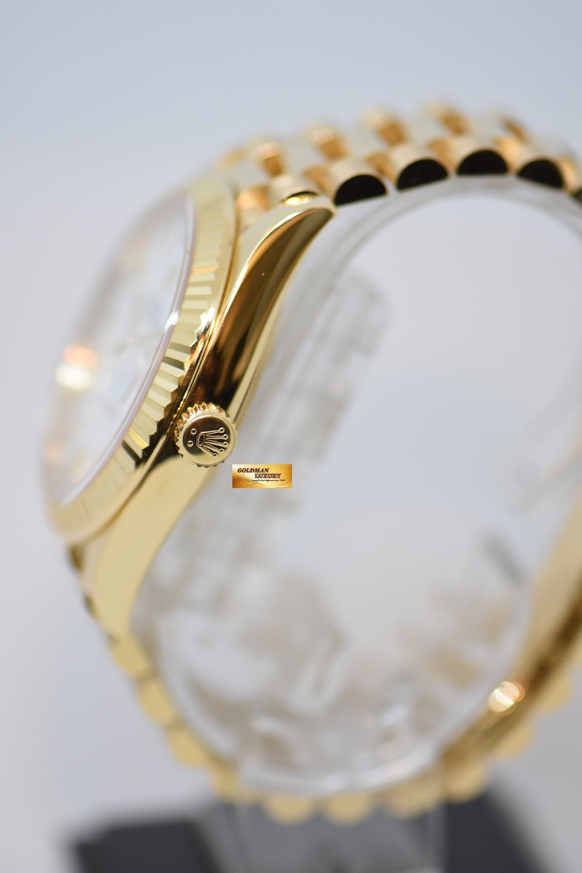 ROLEX OYSTER PERPETUAL DAY-DATE 40 YELLOW GOLD IN PRESIDENT BRACELET WHITE ROMAN DIAL 228238 (UNPOLISHED) (MINT)