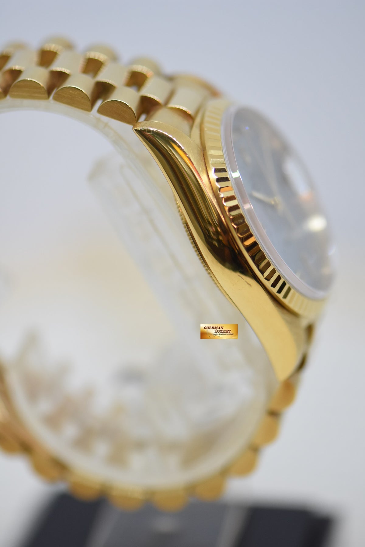 ROLEX OYSTER PERPETUAL DAY-DATE 36mm YELLOW GOLD IN PRESIDENT BRACELET MOP COMPUTER DIAMOND DIAL (DOUBLE QUICK-SET DATE) 18238 (MINT)