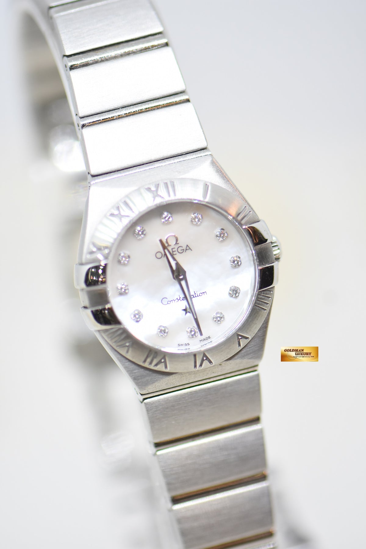 [SOLD] OMEGA CONSTELLATION 24mm STEEL BRACELET MOP DIAMOND DIAL QUARTZ (MINT)