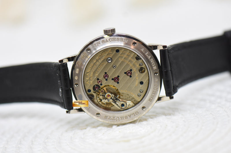 files/GML3715-A.lange_SohneSaxonia35mmSmallSecondWhiteGoldManual219.026-8.jpg
