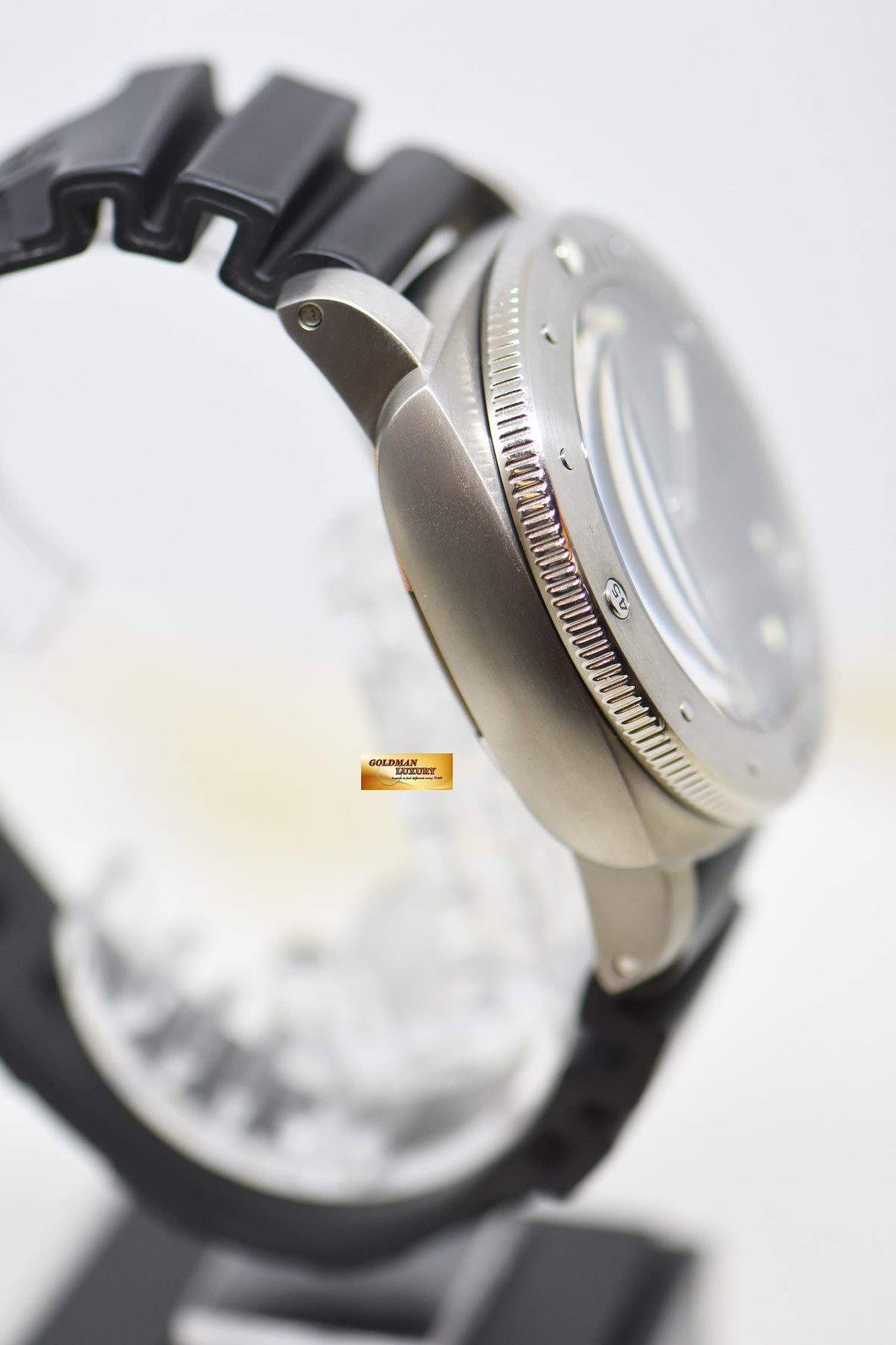 [SOLD] PANERAI LUMINOR SUBMERSIBLE 47mm TITANIUM BLACK DIAL AUTOMATIC PAM 305 (MINT)