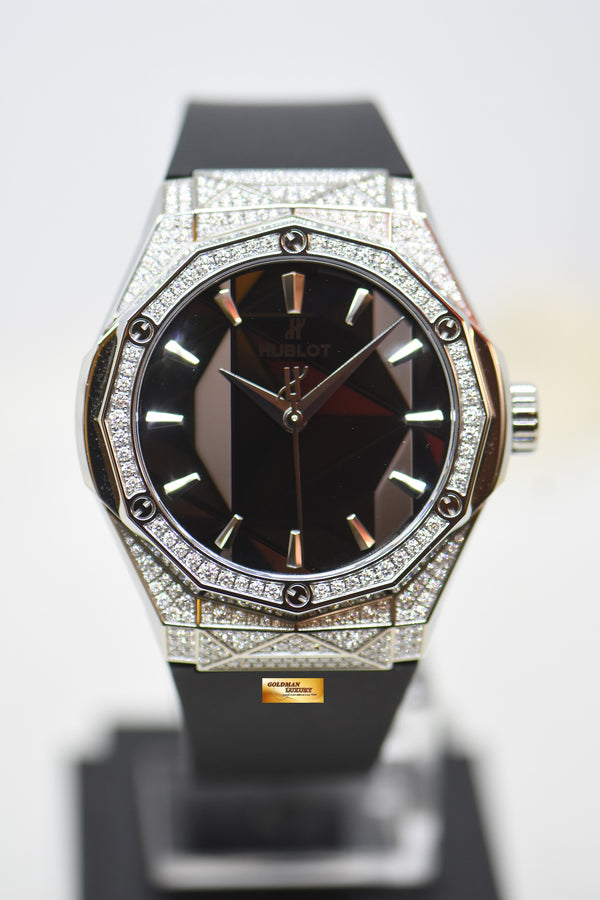 [SOLD] HUBLOT CLASSIC FUSION ORLINSKI TITANIUM PAVE DIAMONDS 40mm AUTOMATIC 550.NS.1800.RX.1604.ORL19 (NEW-UNWORN)