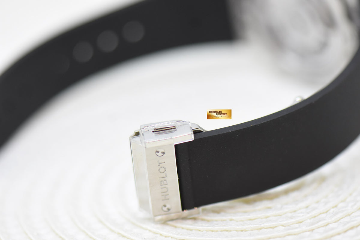 [SOLD] HUBLOT CLASSIC FUSION ORLINSKI TITANIUM PAVE DIAMONDS 40mm AUTOMATIC 550.NS.1800.RX.1604.ORL19 (NEW-UNWORN)