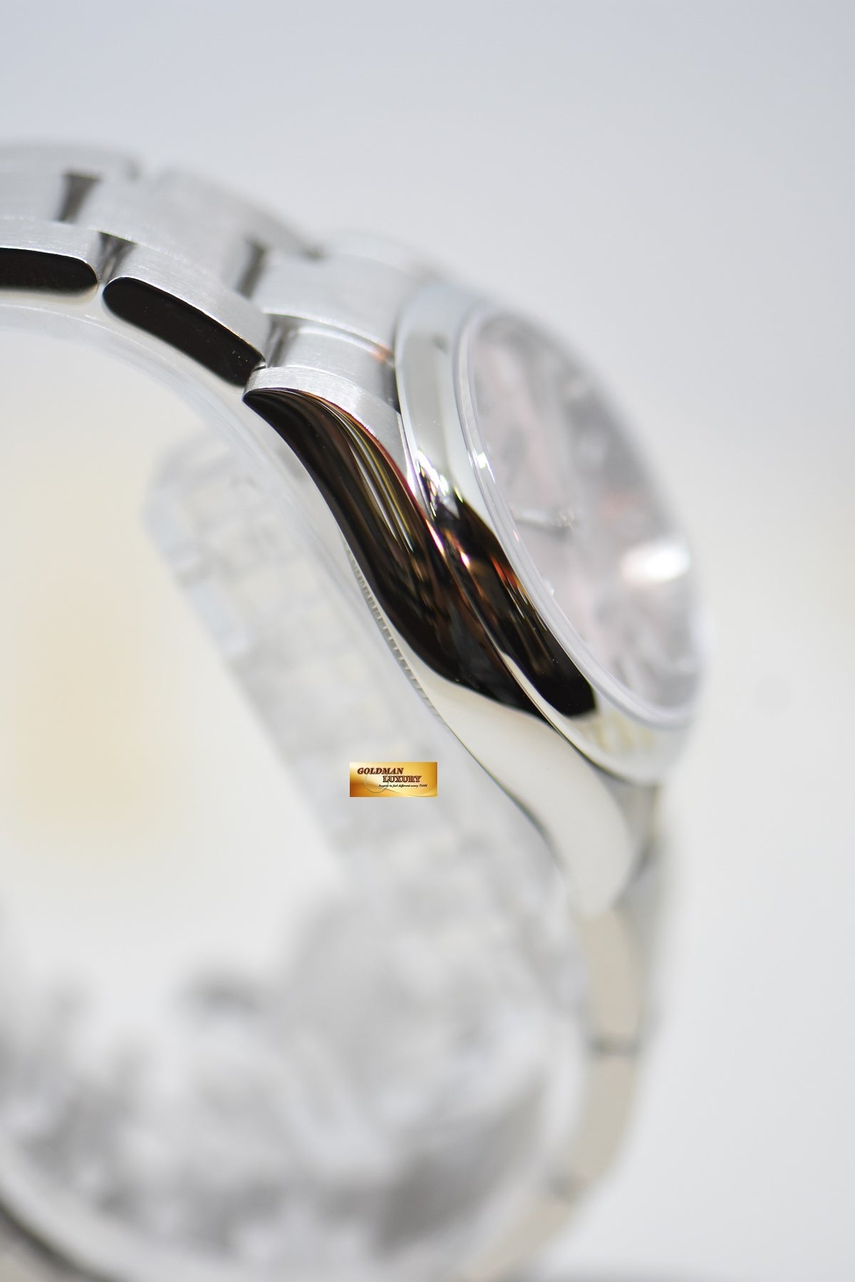 [SOLD] ROLEX OYSTER PERPETUAL 31mm STEEL IN OYSTER BRACELET SUNBURST PINK DIAL 277200 (NEW-UNWORN)