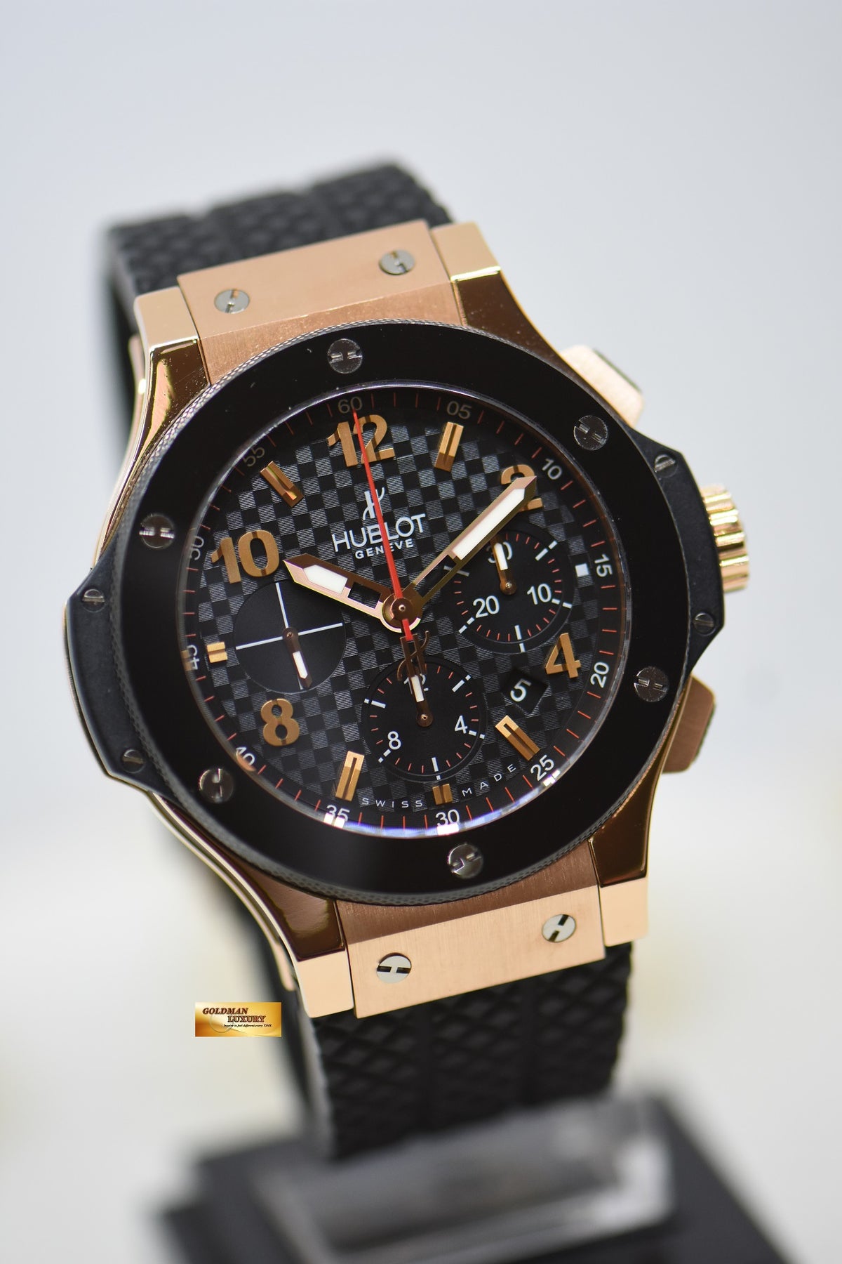 [SOLD] HUBLOT BIG BANG CHRONOGRAPH 44mm ROSE GOLD IN RUBBER STRAP CERAMIC BEZEL AUTOMATIC 301.PB.131.RX (MINT)