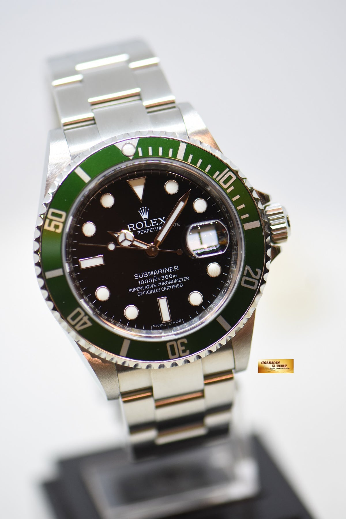 [SOLD] ROLEX OYSTER SUBMARINER KERMIT 40mm OYSTER STEEL BRACELET BLACK DIAL GREEN BEZEL 16610LV (MINT)