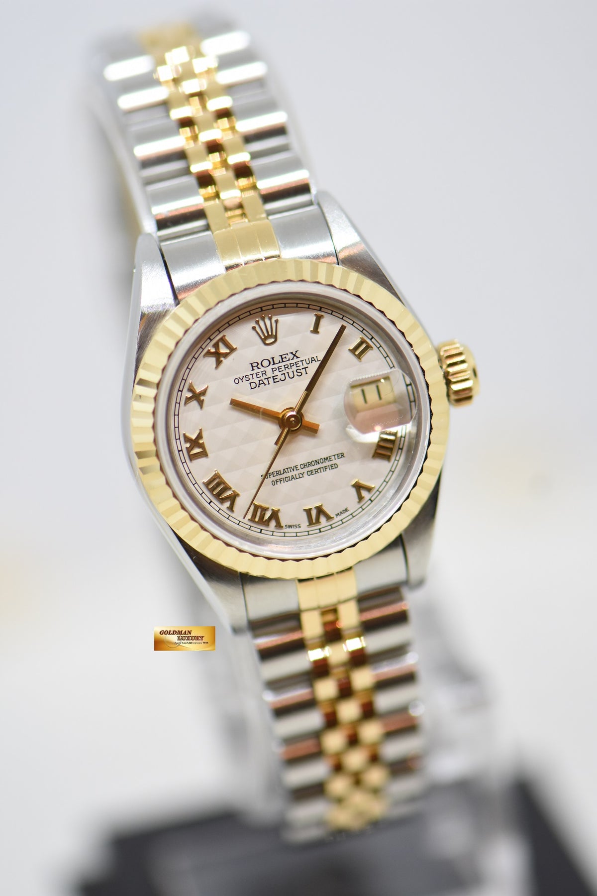 [SOLD] ROLEX OYSTER DATEJUST 26mm HALF-GOLD IN JUBILEE BRACELET PRISM ROMAN DIAL 69173 (MINT)