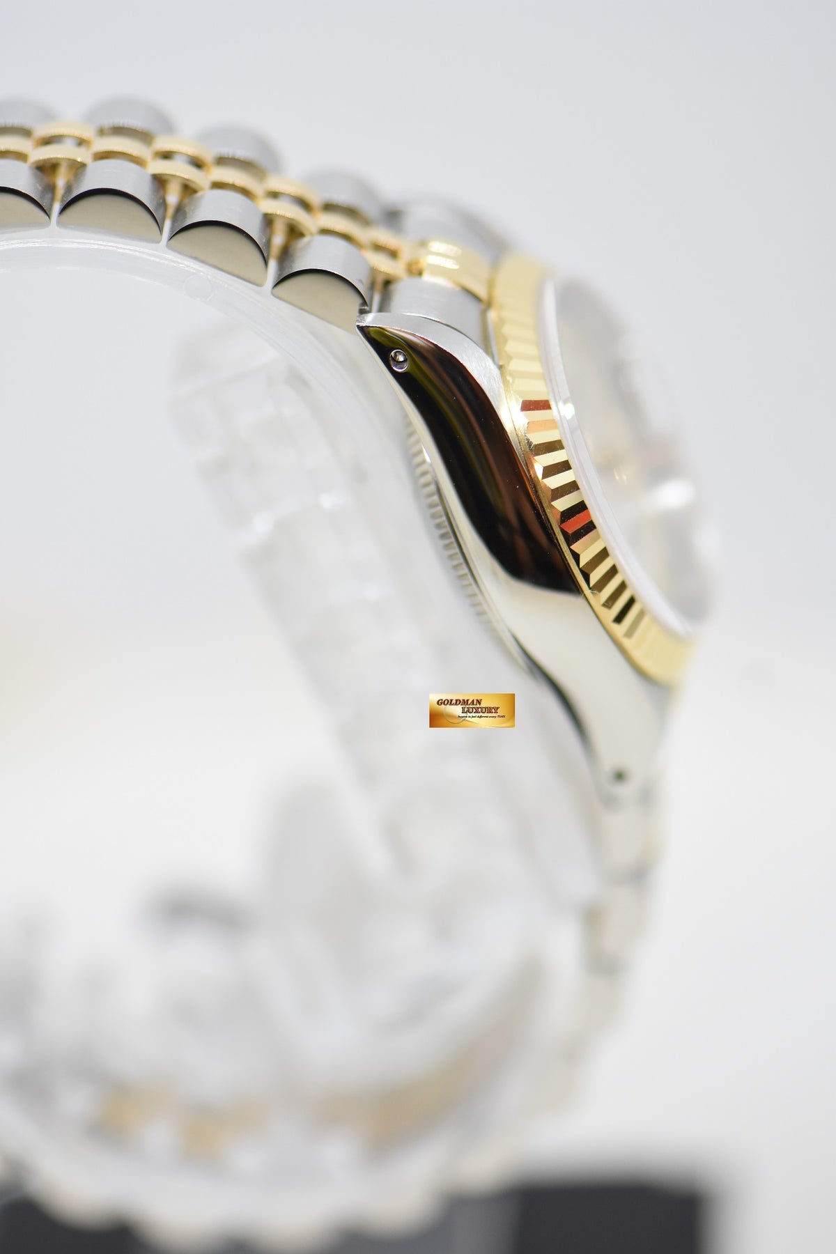 [SOLD] ROLEX OYSTER DATEJUST 26mm HALF-GOLD IN JUBILEE BRACELET PRISM ROMAN DIAL 69173 (MINT)