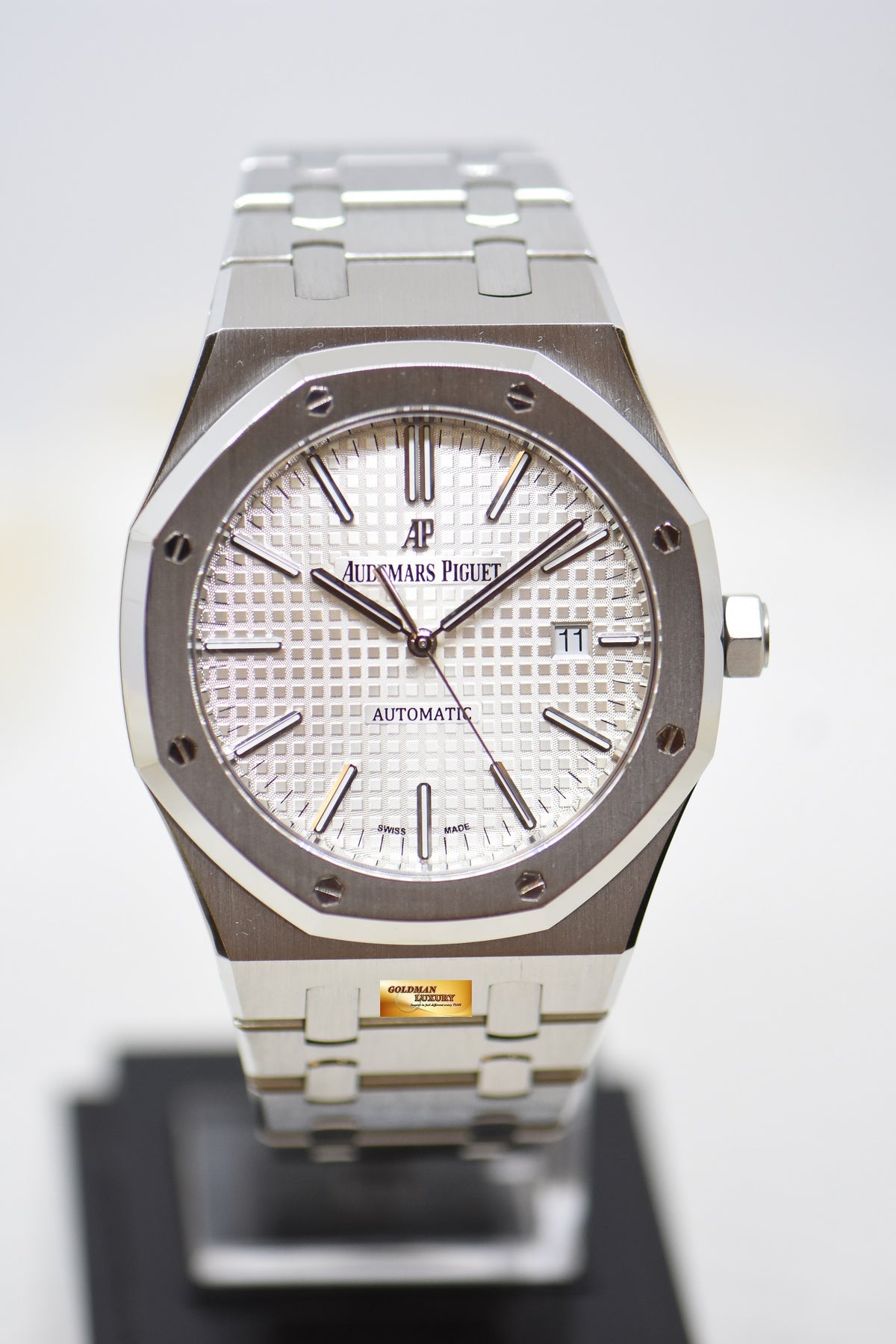[SOLD] AUDEMARS PIGUET ROYAL OAK 41mm STEEL BRACELET WHITE DIAL AUTOMATIC 15400ST (UNPOLISHED-MINT)