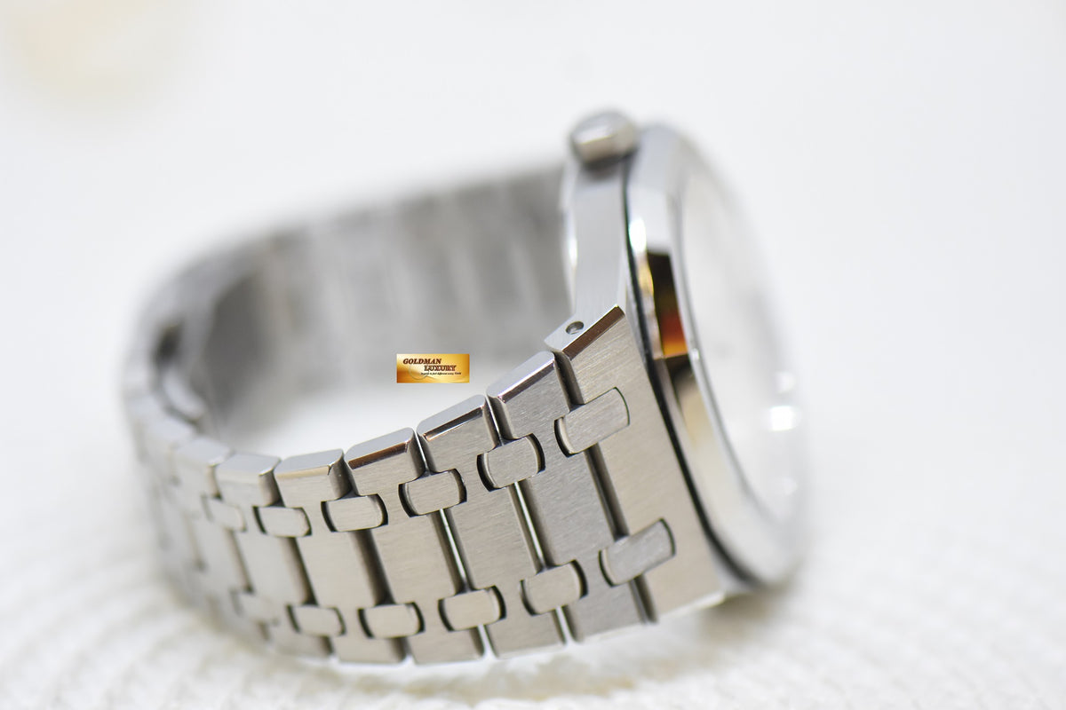 [SOLD] AUDEMARS PIGUET ROYAL OAK 41mm STEEL BRACELET WHITE DIAL AUTOMATIC 15400ST (UNPOLISHED-MINT)