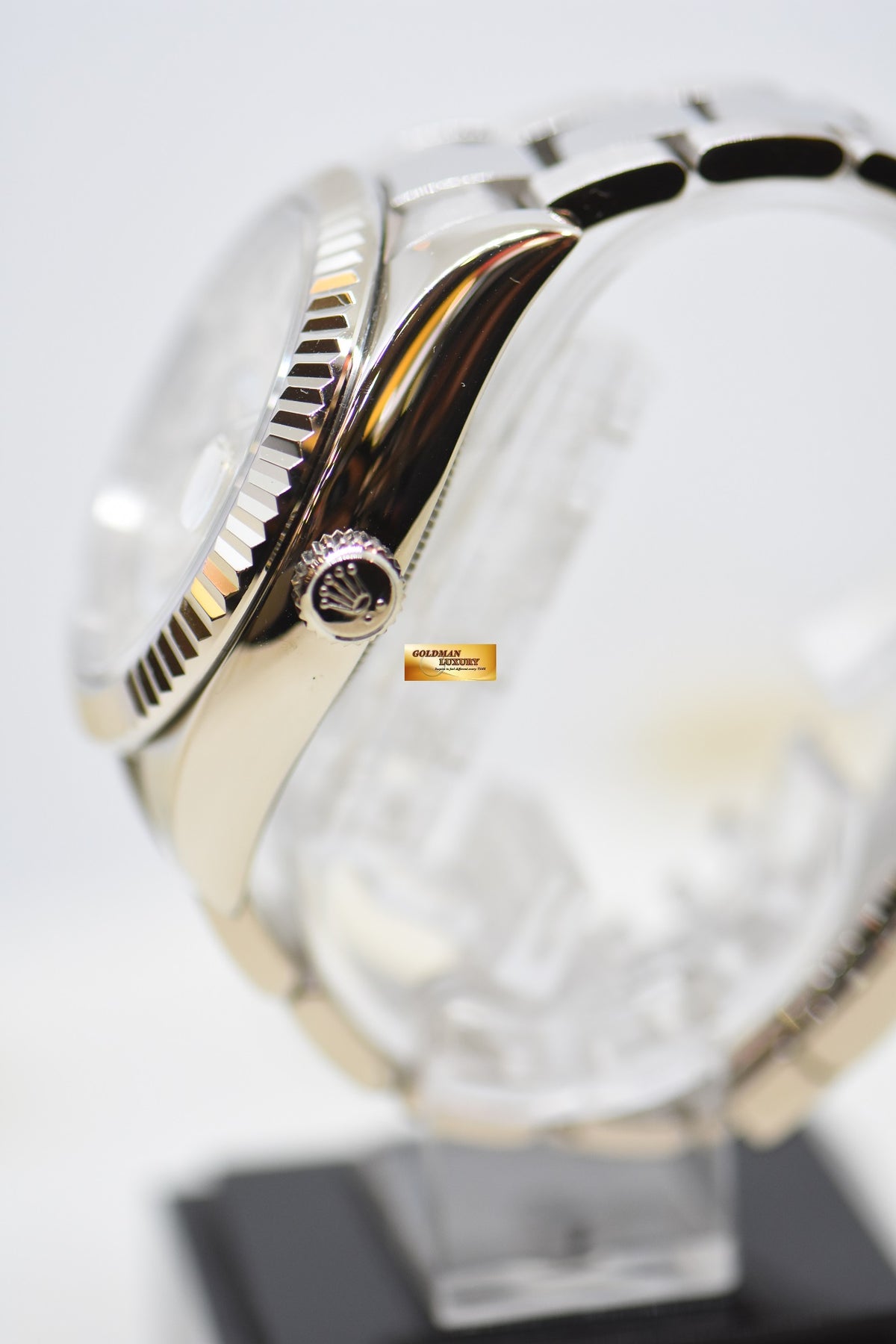 [SOLD] ROLEX OYSTER PERPETUAL SKY-DWELLER 42mm ANNUAL CALENDAR GMT WHITE GOLD WHITE DIAL 326939 (MINT)