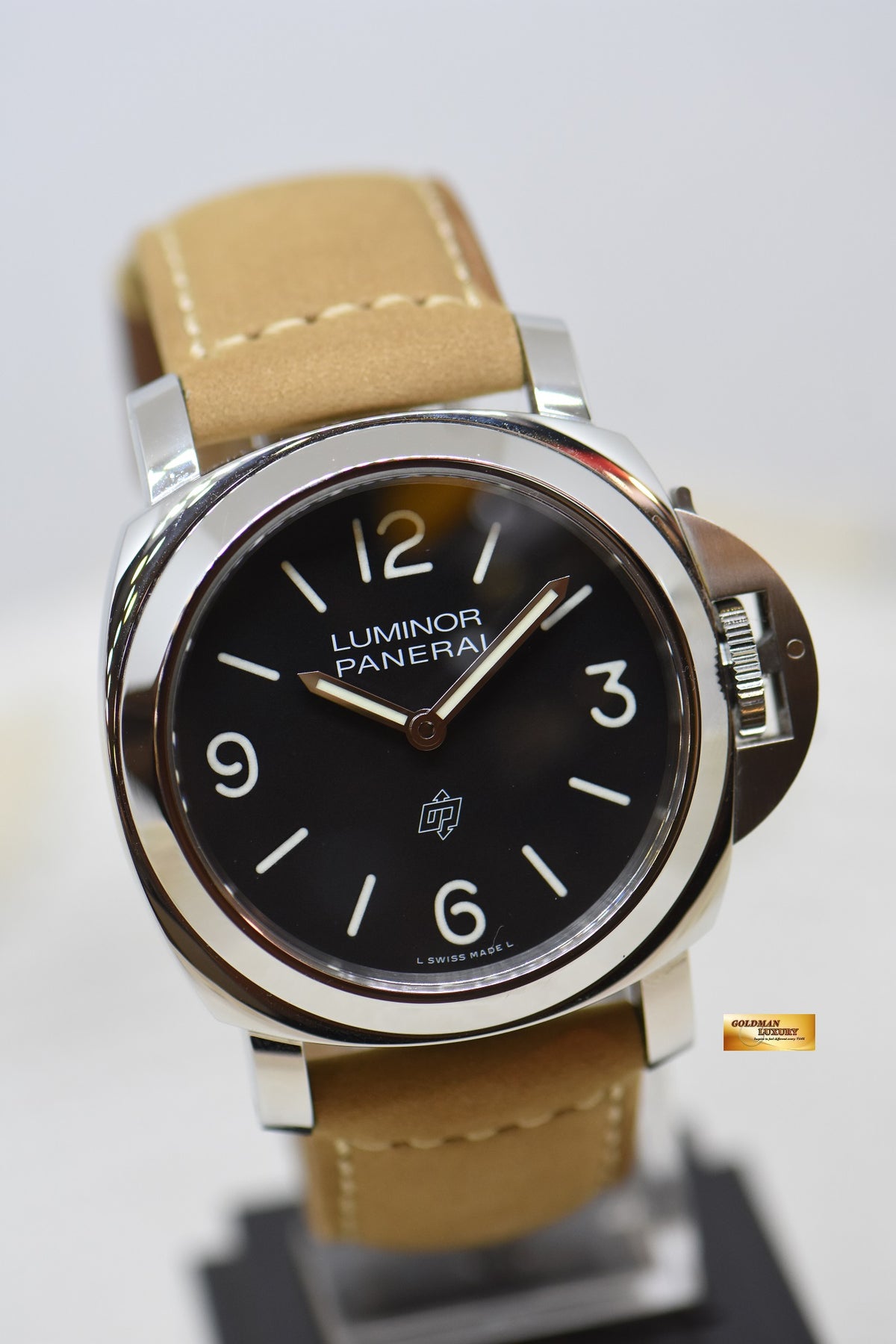 [SOLD] PANERAI LUMINOR BASE 44mm STEEL IN LEATHER BLACK 369 DIAL MANUAL WINDING PAM 1086 (LNIB)