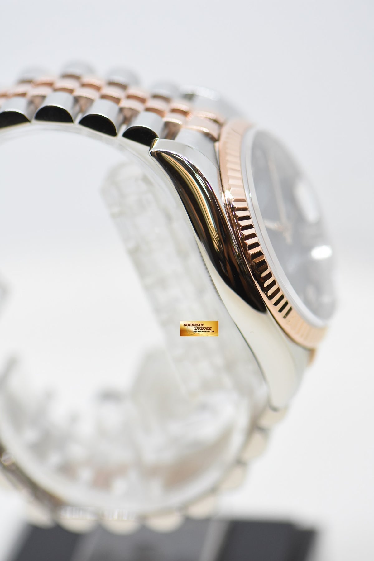 [SOLD] ROLEX OYSTER DATEJUST 36mm BLACK CONCENTRIC DIAL EVEROSE-GOLD / STEEL IN JUBILEE BRACELET 116231 (MINT)