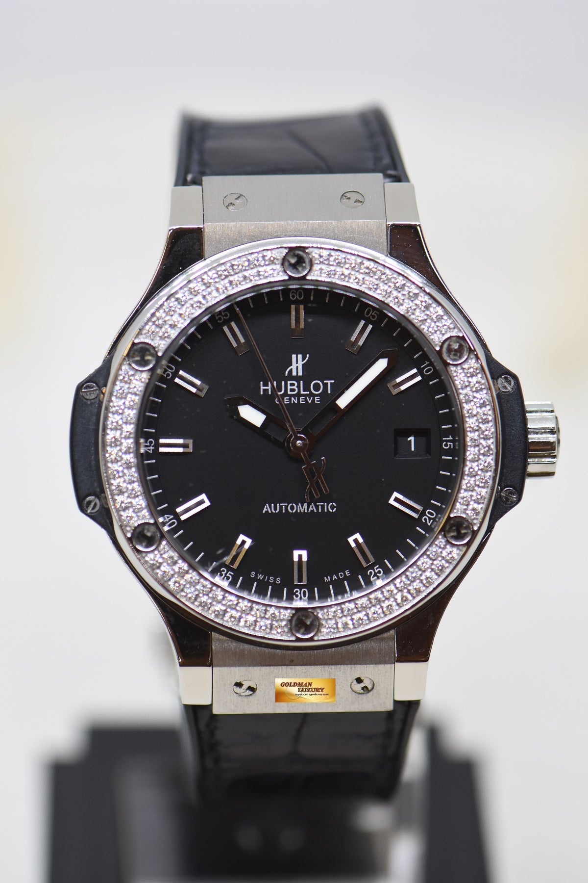 [SOLD] HUBLOT BIG BANG 38mm STEEL IN RUBBER STRAP DIAMOND BEZEL AUTOMATIC 365.SX.1170.LR.1104.RX (MINT)
