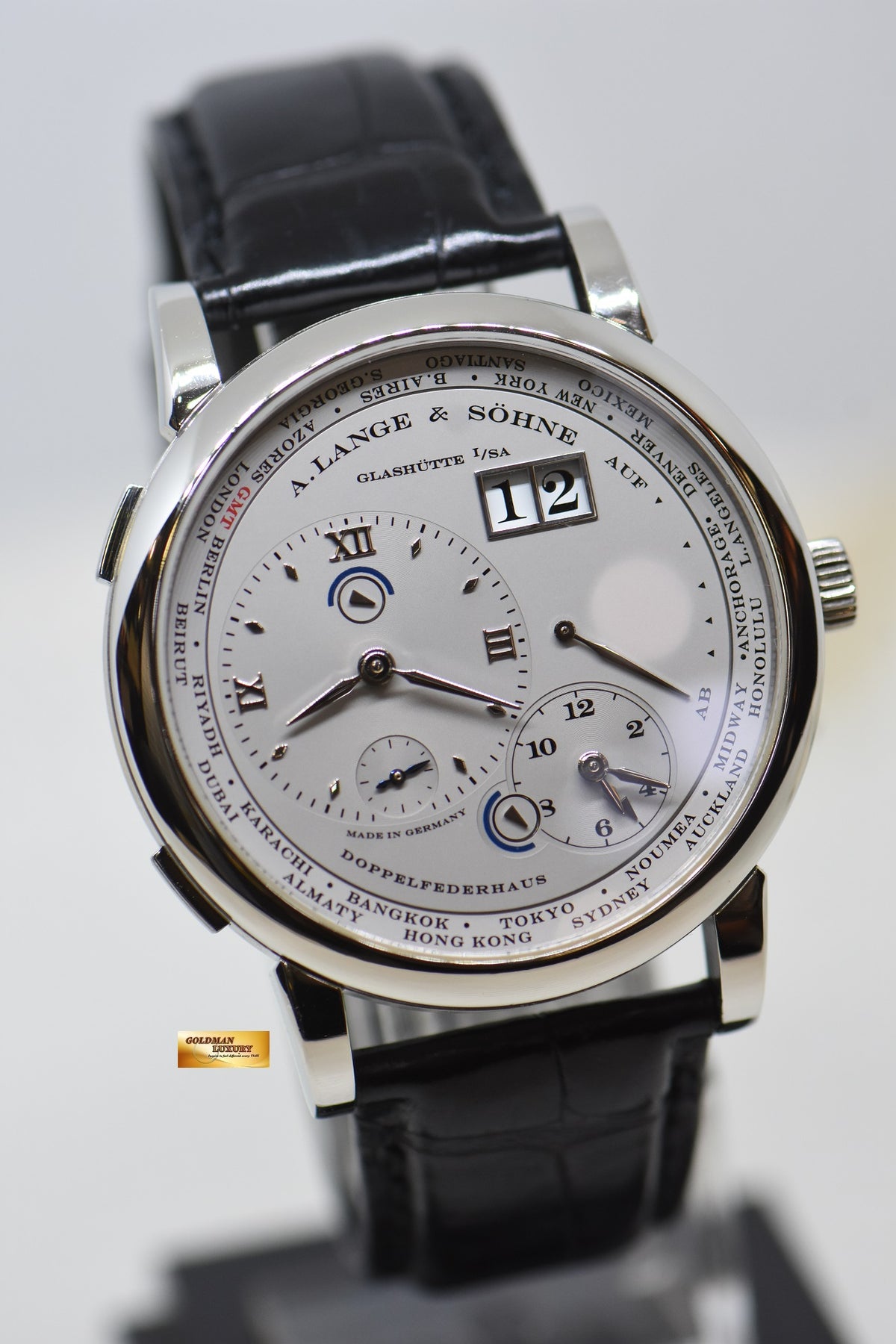 [SOLD] A.LANGE & SOHNE LANGE 1 TIMEZONE 41.9mm PLATINUM IN LEATHER STRAP OUTSIZED DATE DAY/NIGHT MANUAL 116.025 (MINT)