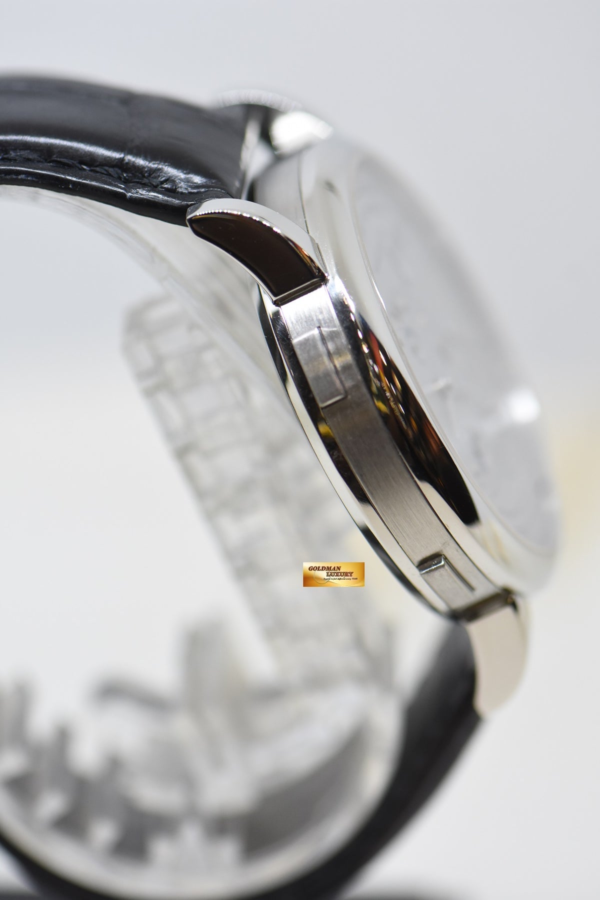 [SOLD] A.LANGE & SOHNE LANGE 1 TIMEZONE 41.9mm PLATINUM IN LEATHER STRAP OUTSIZED DATE DAY/NIGHT MANUAL 116.025 (MINT)