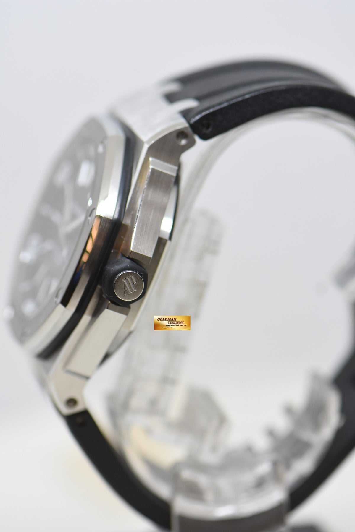 [SOLD] AUDEMARS PIGUET ROYAL OAK OFFSHORE DIVER 44mm STEEL IN RUBBER STRAP SEE-THRU SAPPHIRE BACK 15710ST (MINT)