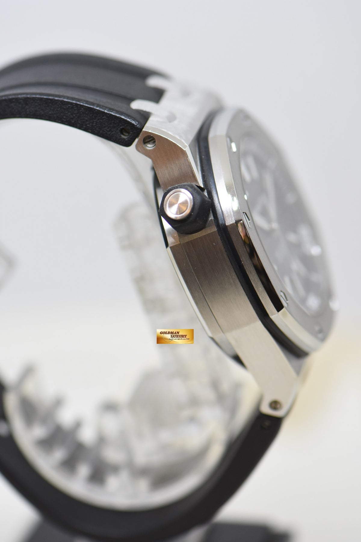 [SOLD] AUDEMARS PIGUET ROYAL OAK OFFSHORE DIVER 44mm STEEL IN RUBBER STRAP SEE-THRU SAPPHIRE BACK 15710ST (MINT)