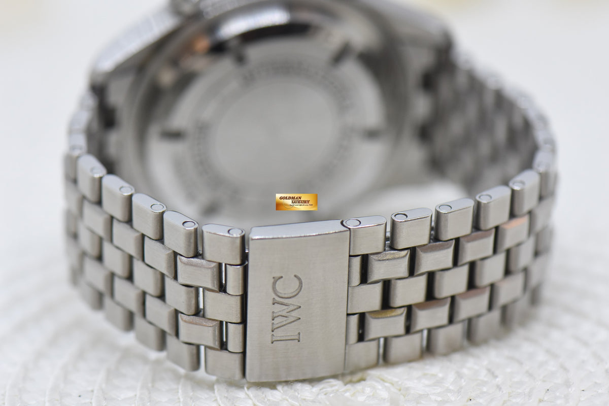 [SOLD] IWC PILOT SPITFIRE CHRONOGRAPH 42mm STEEL IN BRACELET AUTOMATIC SILVER DIAL IW3717-05 (MINT)