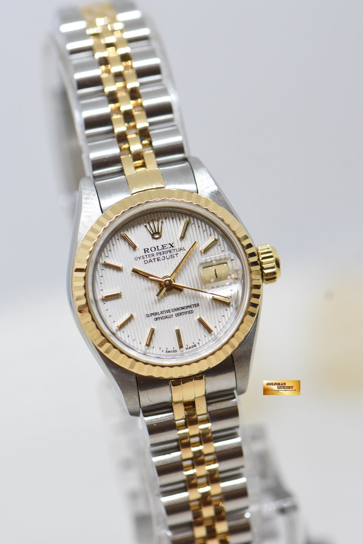 [SOLD] ROLEX OYSTER DATEJUST 26mm HALF-GOLD IN JUBILEE BRACELET WHITE TAPESTRY DIAL 69173 (MINT)